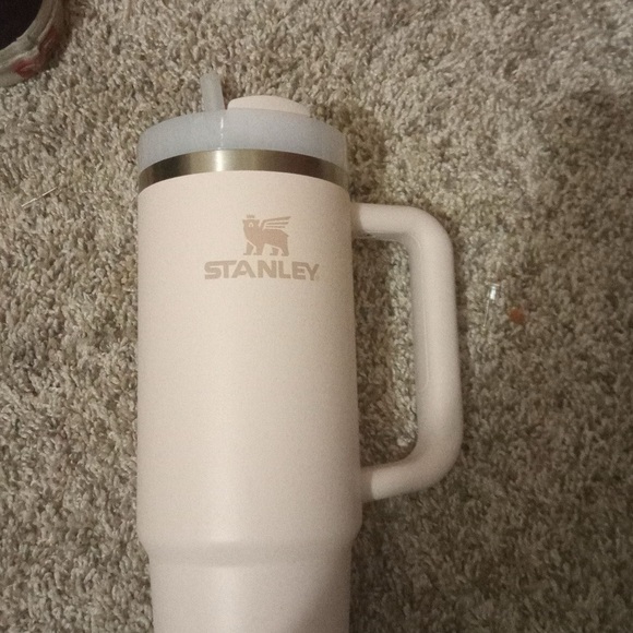 Stanley cup - Picture 4 of 5